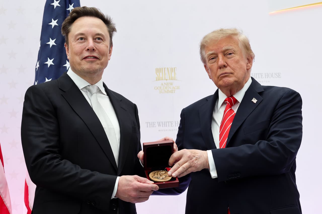Elon Musk promised a SpaceX share to every kid in America — don’t hold your breath — MarketWatch, Atlanta Schools news