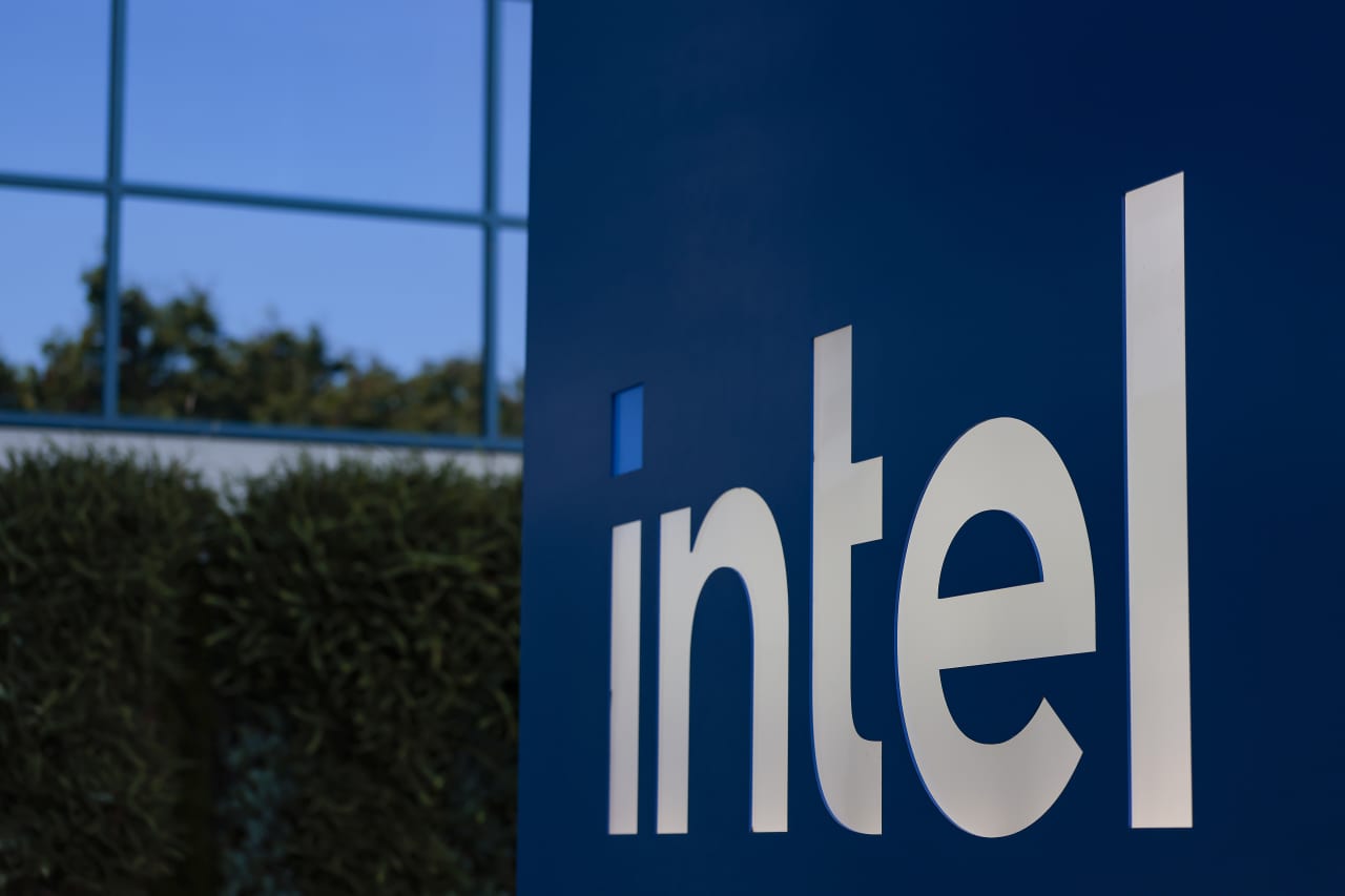 Why a former Intel skeptic is giving up his negative call on the stock after four years — MarketWatch, Atlanta Business news