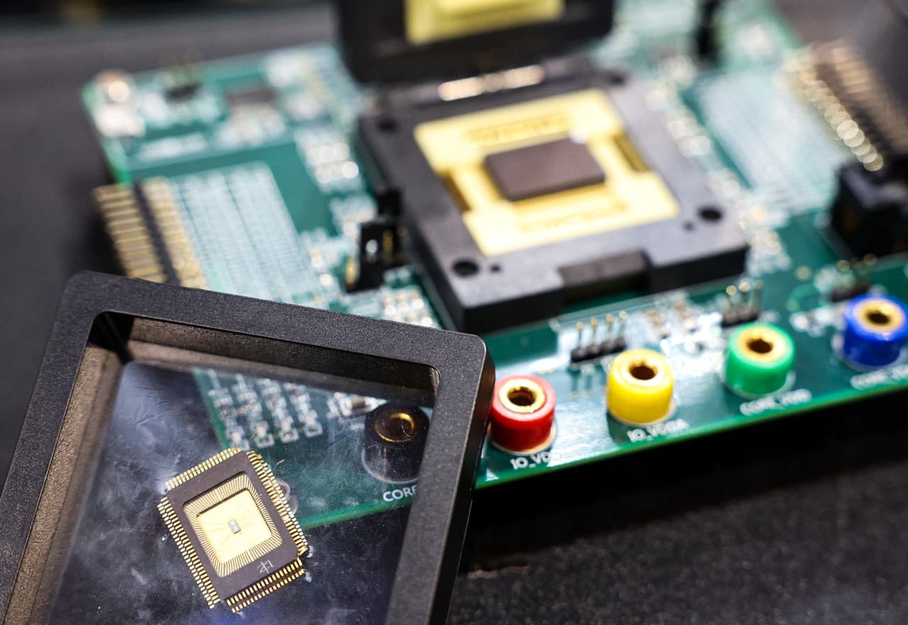 Support for semiconductor stocks could be as much as 15% lower than current levels, says Morgan Stanley — MarketWatch, Atlanta Business news